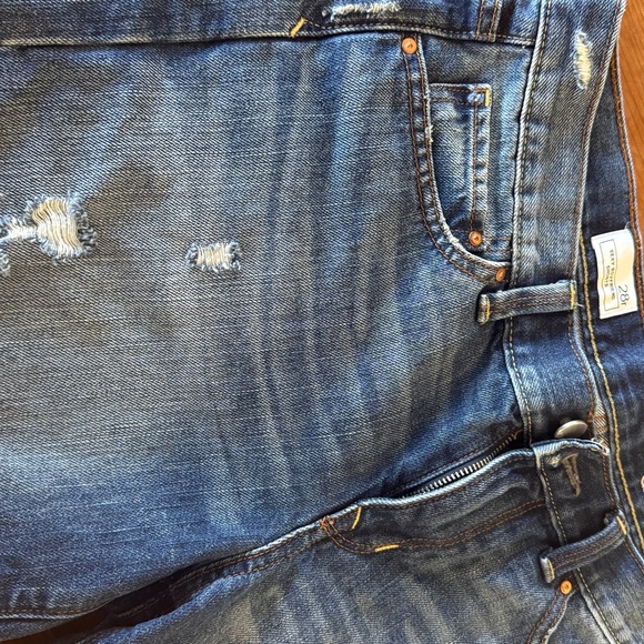 GAP Sexy Boyfriend Shorts Distressed Denim, Rolled Cuff Women’s 28r - Picture 7 of 7
